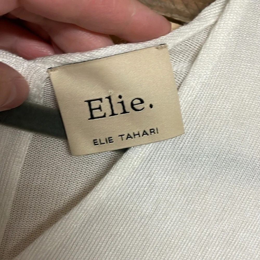 Elie Tahari size XS white short sleeve dolman sweater